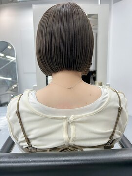 カシェル(cashel) 切りっぱなしボブ