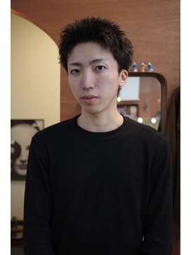 エディ(Edy) メンズスパイキーショート刈り上げスキンフェード眉毛カット岡山