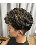 ヘアーメークテスタヴァンティ (Hair make Testavanti)&nbsp;ツウブロック