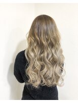 ヴィダ クリエイティブ ヘアーサロン(Vida creative hair salon) ☆デザインカラー☆ハイトーンアッシュグラデーション☆