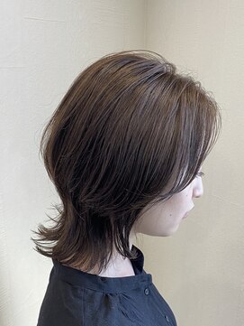 ファヴォリヘアー(favori hair) ウルフカット／イルミナカラー／大人かわいいstyle