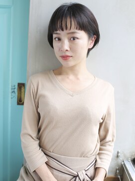 バース(BIRTH) 天神【BIRTH】ショコラアッシュ×オン眉耳掛けショート