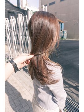 シカ(sica) ナチュラルなベージュブラウン