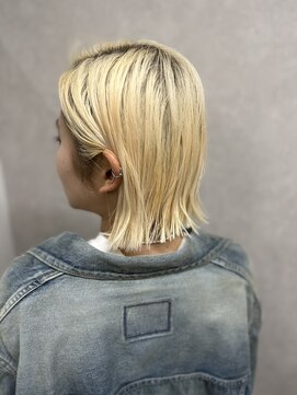 プレナ(hair make Purena) ホワイトパッツンボブ