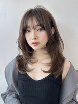 上品さと可愛さと色気のあるヘアです。　顔まわりのゆるレイヤー