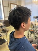 黒髪刈り上げショート