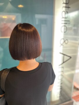 ナタリーアンドアローナ エーエス(Natalie&Arrowna AS) エイジングケアでツヤツヤストレート☆手ざわり抜群!