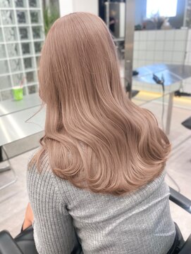 サンクプロジェクト(cinq PROJECT) 韓国ヘアミルクティーアッシュベージュカラー30代原宿ブリーチ