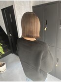 20代にオススメ切りっぱなしボブ☆ホワイトベージュ