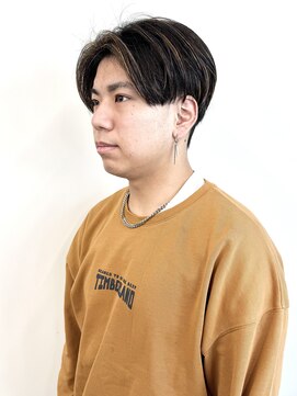 モリオ(morio) ◯センターパート　ハイライト　ハンサムショート