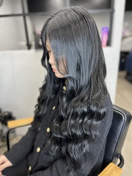 ワン(ONE) ブラック