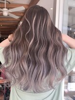 ラグーン(LAGOON)&nbsp;バレイヤージュグレージュハイライトダブルカラーケアブリーチ