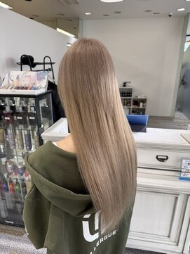 アフューズバイストゥー(Vfuse by StueW) ミルクティーベージュ×エクステで作るロングヘア