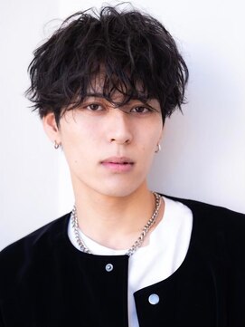 ケアリー 練馬(Carelly) ツイストパーマ七三オールバックマッシュウルフスリークショート