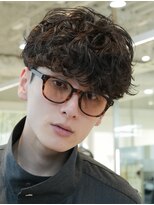 レタッチ バイ フィフス 天神大名(RETOUCH by fifth)&nbsp;福岡天神ゆるめシャドウパーマメンズマッシュウルフカット緩め