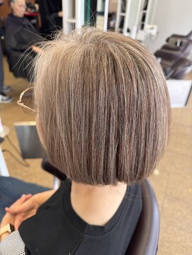 レッド(ReD) 白髪ぼかし/白髪ぼかしハイライト/脱白髪染め/金沢/髪質改善