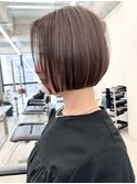 黒髪　ボブルフ　ネビージュ　小顔　ワンレン　スペインカール