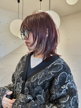 ニキ(niki.) ボルドーカラー×ウルフカット