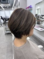 アッシュ 洋光台店(Ash)&nbsp;【大人女性に人気の“丸みショート”で横顔美人に】