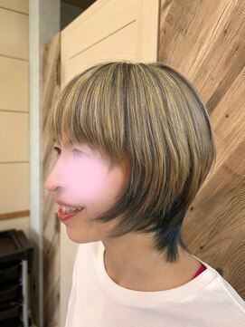 メルサ(Merusa) ボブウルフ抜け感とモード感を両立した大人ハイトーン