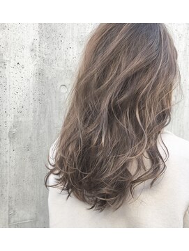 リマ(RIMA) 【RIMA】 外国人風☆抜け感ハイライト×クセ毛風なラフカール