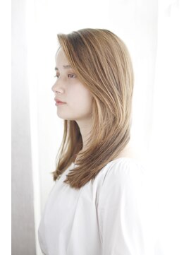 トランクイル サフリック(TRAN9UIL safric) 20代・30代・40代 旬度アガるアッシュベージュ