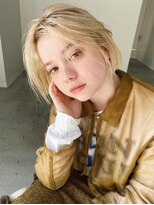 ルーム(Loom.)&nbsp;〈スタイリング簡単〉外国人風ブロンド×ストレートミニボブ