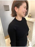 外ハネネイビーアッシュ