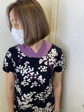 ジアン(GIEN) フェミニンボブ イルミナ Wカラー ミルクティーベージュ