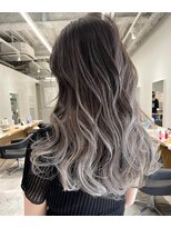 アヴァンス 京橋店(AVANCE) 白髪もオシャレ！外国人風セレブバレイヤージュハイライト