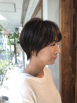 カウチ(Kauti) 丸みショートボブ
