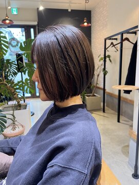 ヘア サロン ルート 幕張(Hair Salon ROUTE) 《大人可愛い》20代30代40代黒髪丸みショート