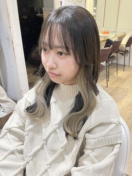 ネオリーブ チロル 横浜西口店(Neolive CiroL.) インナーカラー ホワイトベージュ ケアブリーチ