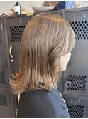 ベージュカラーハイトーン透明感立体感20代30代美シルエット