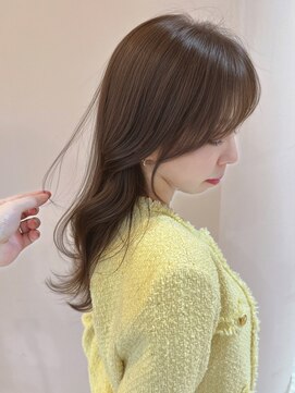 レジナヴィータ 栄(Reginavita) ミルクティー 顔周りカット 美髪 透明感カラー 韓国ヘア 艶髪