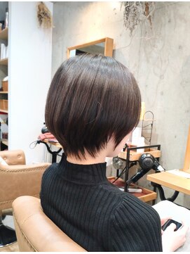 トット(tot.) 【t o t . 】手ぐしで乾かす大人可愛いショートボブ♪