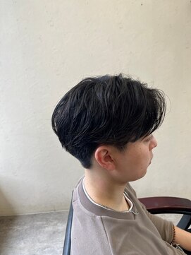 ナンバー エミライ 溝の口(N° emirai) 爽やかツーブロック刈り上げ束感アップバング