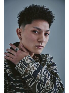 スパイキーエッジショート