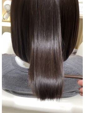 まとまるボブに髪質改善艶カラー