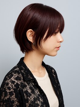 ユール(JUHL)の写真/どの角度から見ても綺麗なシルエットショートは“JUHL”にお任せ♪360°褒められヘアでトレンドもバッチリ!