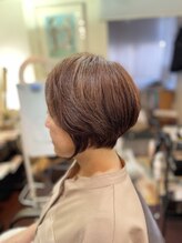 アンヌ ショートボブ キュビズムカット