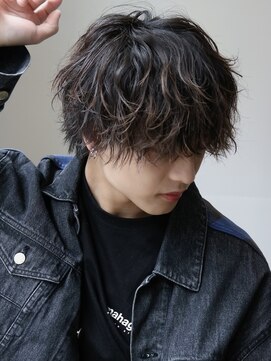 ルーシー 渋谷(LUCEY) ツイストスパイラルパーマ波巻きパーマシャドウパーマメンズ