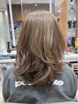 ピークアブー アヴェダ ギンザシックス(PEEK-A-BOO AVEDA GINZASIX) 海外風レイヤー　シャギー　ハッシュカット　30代　40代　50代