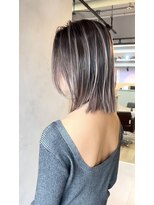 フォート(FORT) ダブルカラー バレイヤージュ ハッシュカット