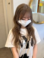 リタ(Lita.) ハイトーンベージュ/ブリーチ/透けバング/韓国ヘア【新保/青江】