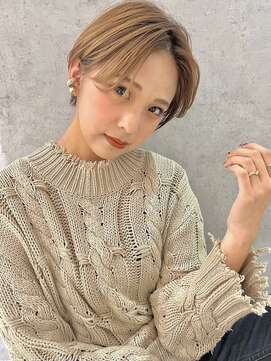 トゥルーズ(TLUUS) TLUUS似合わせカット外ハネボブペールベージュ