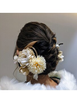 ヘアリゾート粋 リマ 銀座店(lima) ボブでもできる三つ編みで作るシニヨンスタイル【銀座/新橋】