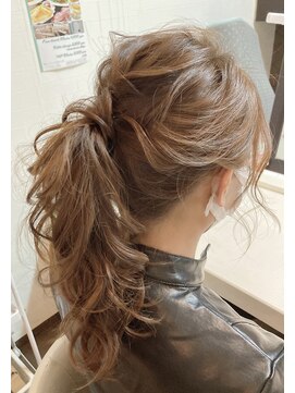 アールイー(Re:) 柔らかポニーテール