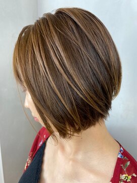 ラトリエ ブロカント 立川北口店(L'atelier BROCANTE) 前下がり ショートボブ チョコブラウン