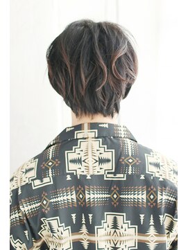 シュシュット(chouchoute) ツイストスパイラルコンマヘアスキンフェードセンターパート/006